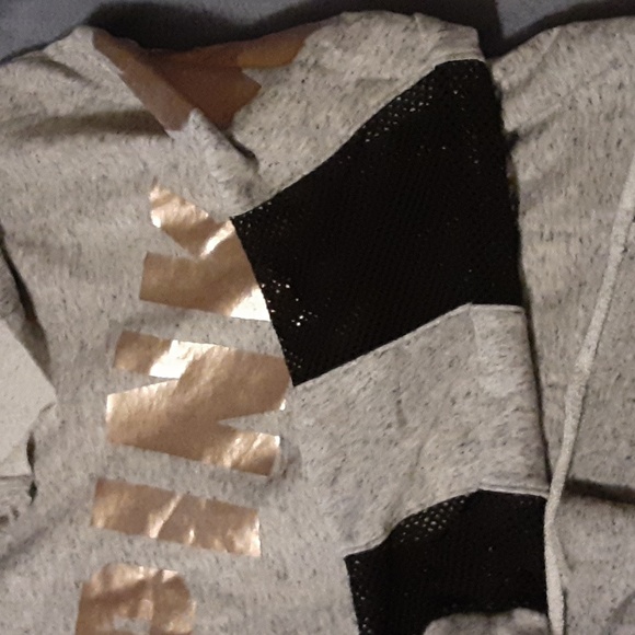 VS PINK HOODED CROP SWEATSHIRT - Picture 4 of 4